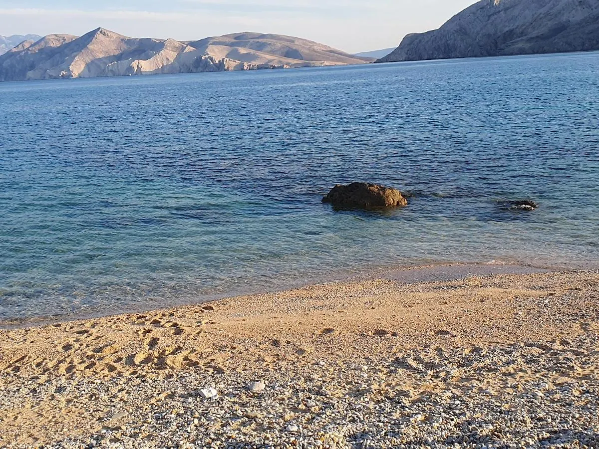Apartments Mirica Baska  0*, Baska (Krk) Croatia