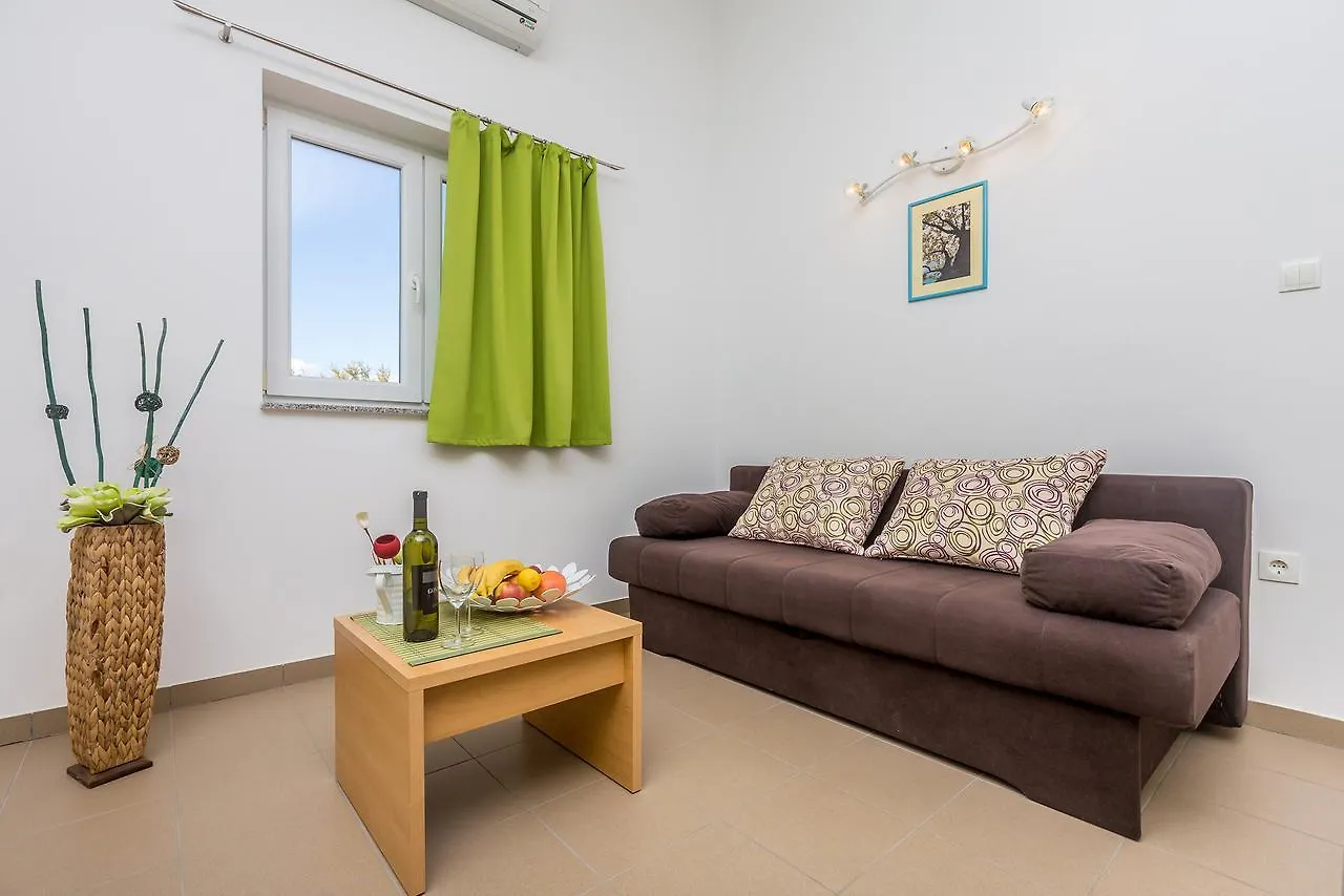 Apartments Mirica Baska
